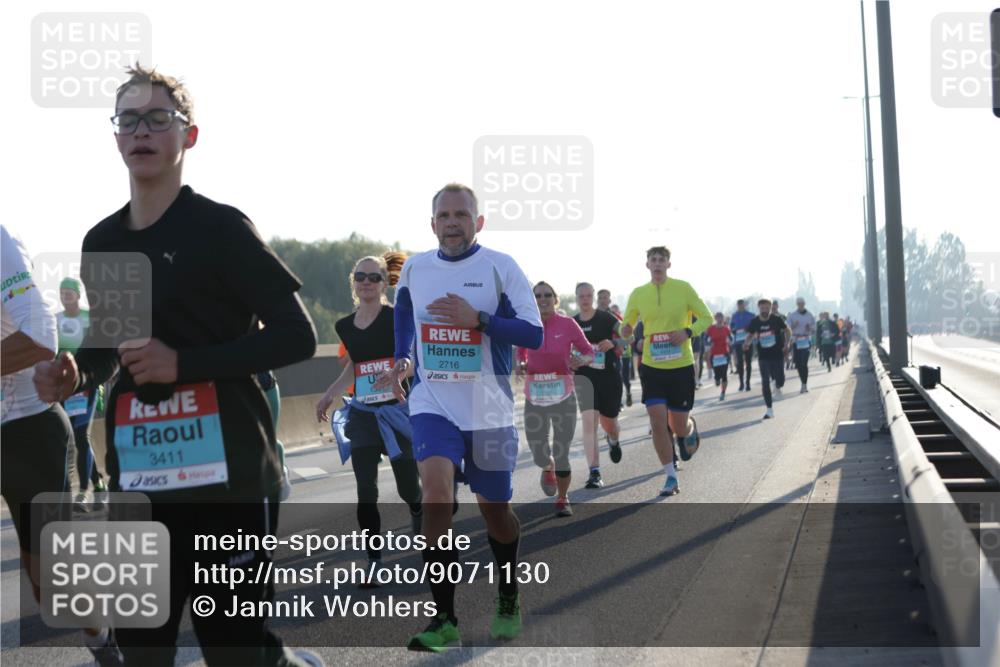 03.10.2025 - Köhlbrandbrückenlauf Jannik Wohlers http://msf.ph/oto/9071130 03.10.2025 09:17:46 Position 3 3411, 2716 meine-sportfotos.de