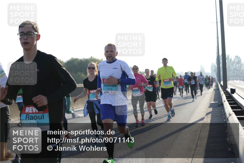 03.10.2025 - Köhlbrandbrückenlauf Jannik Wohlers http://msf.ph/oto/9071143 03.10.2025 09:17:46 Position 3 3411, 2716, 133 meine-sportfotos.de