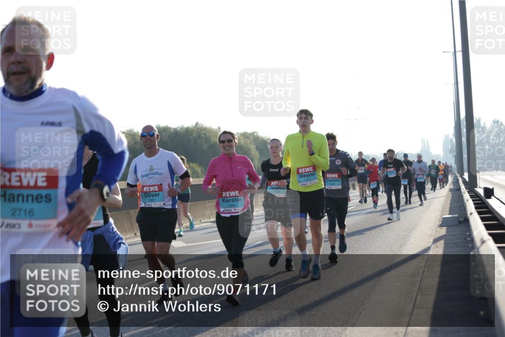 03.10.2025 - Köhlbrandbrückenlauf Jannik Wohlers http://msf.ph/oto/9071171 03.10.2025 09:17:47 Position 3 2716, 1567, 1566, 1335, 1111 meine-sportfotos.de
