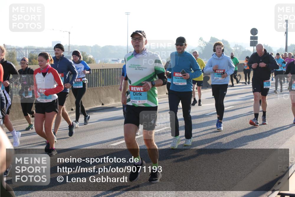 03.10.2025 - Köhlbrandbrückenlauf Lena Gebhardt http://msf.ph/oto/9071193 03.10.2025 09:24:34 Position 1 1446, 2111, 1813 meine-sportfotos.de