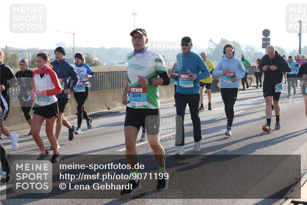 03.10.2025 - Köhlbrandbrückenlauf Lena Gebhardt http://msf.ph/oto/9071199 03.10.2025 09:24:34 Position 1 1446, 41, 2194, 2111, 1813 meine-sportfotos.de
