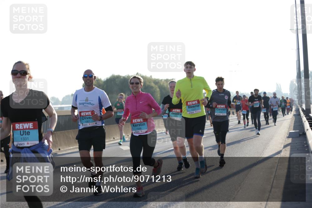 03.10.2025 - Köhlbrandbrückenlauf Jannik Wohlers http://msf.ph/oto/9071213 03.10.2025 09:17:47 Position 3 1331, 1567, 1566, 1335, 1111 meine-sportfotos.de