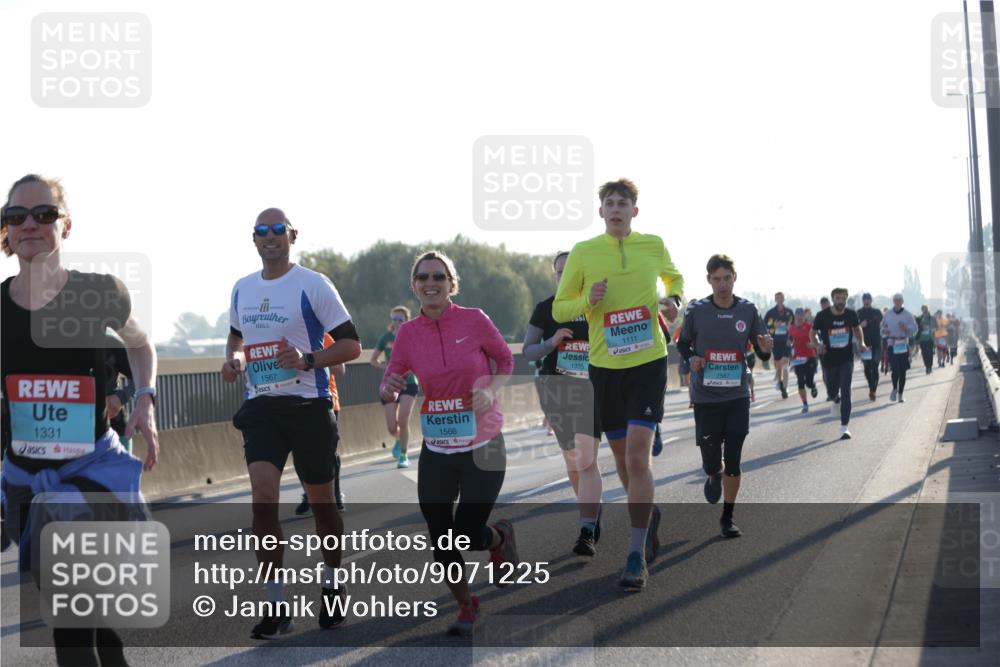 03.10.2025 - Köhlbrandbrückenlauf Jannik Wohlers http://msf.ph/oto/9071225 03.10.2025 09:17:48 Position 3 1331, 1567, 1566, 1335, 1111, 2587 meine-sportfotos.de
