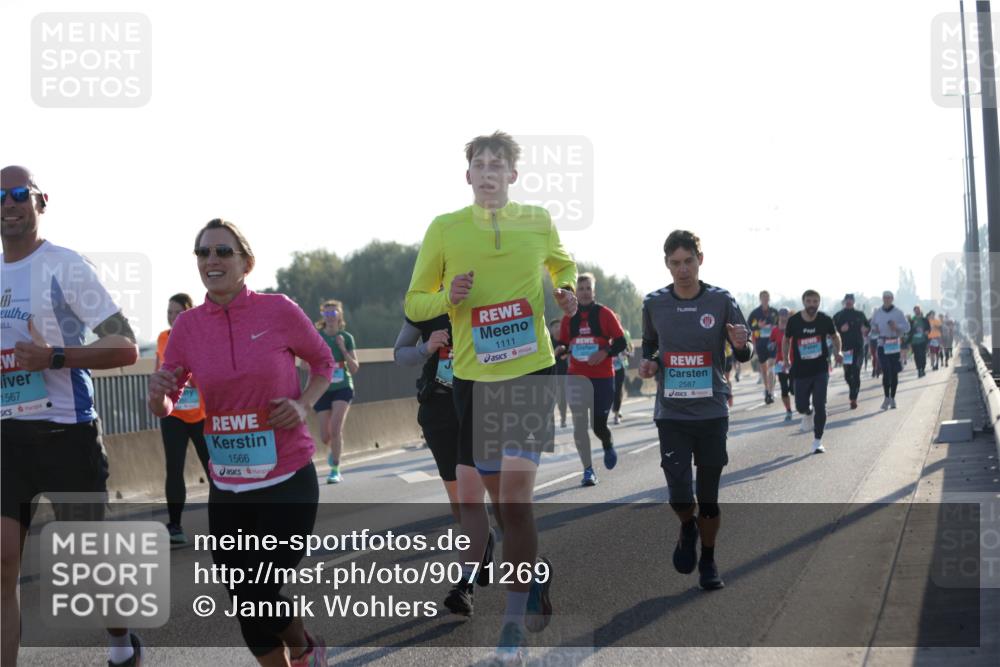 03.10.2025 - Köhlbrandbrückenlauf Jannik Wohlers http://msf.ph/oto/9071269 03.10.2025 09:17:48 Position 3 1567, 1566, 1111, 2587 meine-sportfotos.de