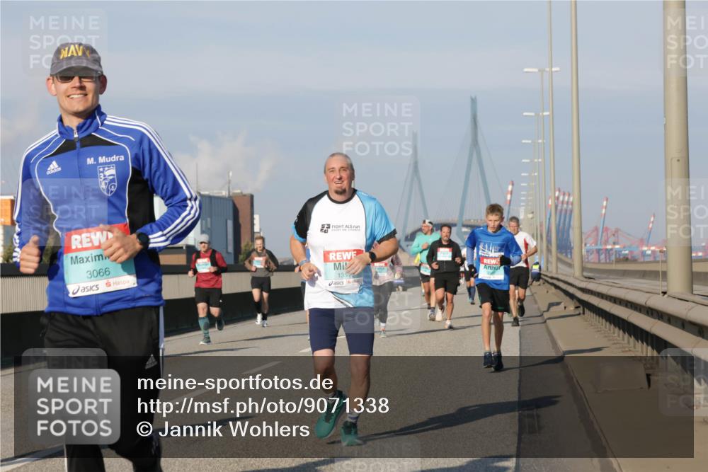 03.10.2025 - Köhlbrandbrückenlauf Jannik Wohlers http://msf.ph/oto/9071338 03.10.2025 09:49:41 Position 3 3066, 135 meine-sportfotos.de
