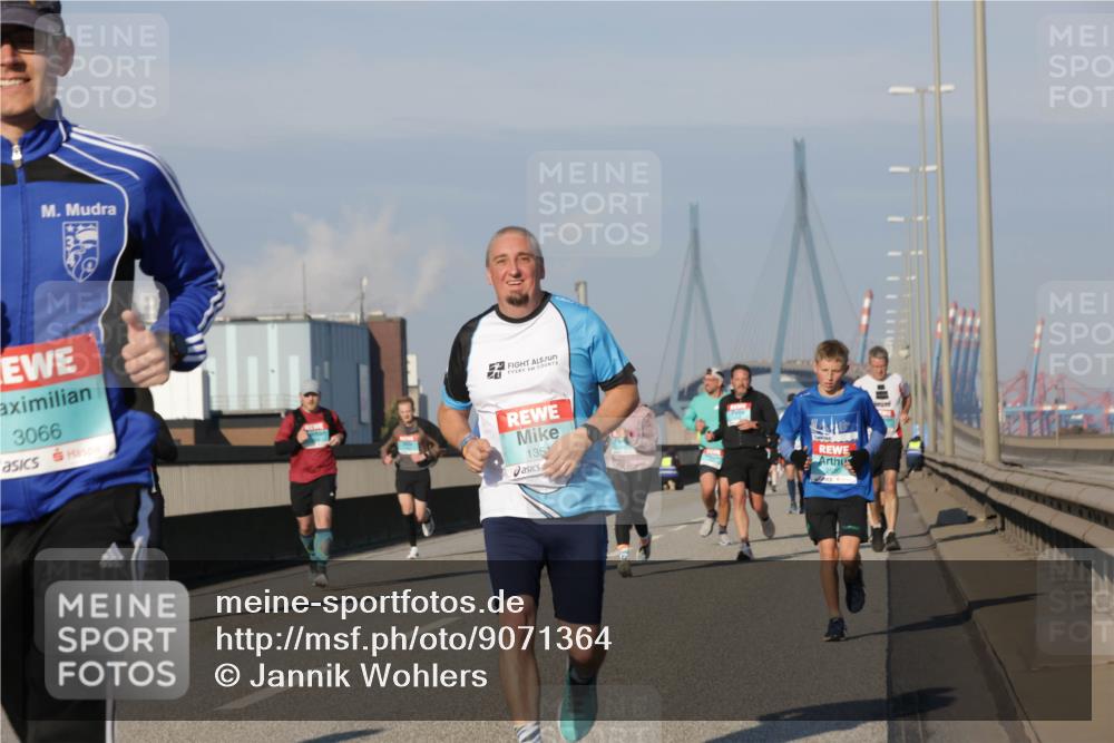 03.10.2025 - Köhlbrandbrückenlauf Jannik Wohlers http://msf.ph/oto/9071364 03.10.2025 09:49:41 Position 3 3066, 135 meine-sportfotos.de