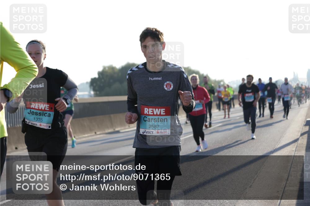 03.10.2025 - Köhlbrandbrückenlauf Jannik Wohlers http://msf.ph/oto/9071365 03.10.2025 09:17:50 Position 3 1910, 1335, 2587 meine-sportfotos.de