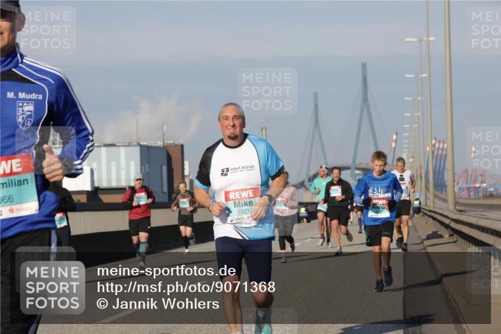 03.10.2025 - Köhlbrandbrückenlauf Jannik Wohlers http://msf.ph/oto/9071368 03.10.2025 09:49:41 Position 3 066, 5, 1351 meine-sportfotos.de