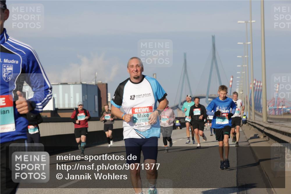 03.10.2025 - Köhlbrandbrückenlauf Jannik Wohlers http://msf.ph/oto/9071377 03.10.2025 09:49:41 Position 3 1351 meine-sportfotos.de