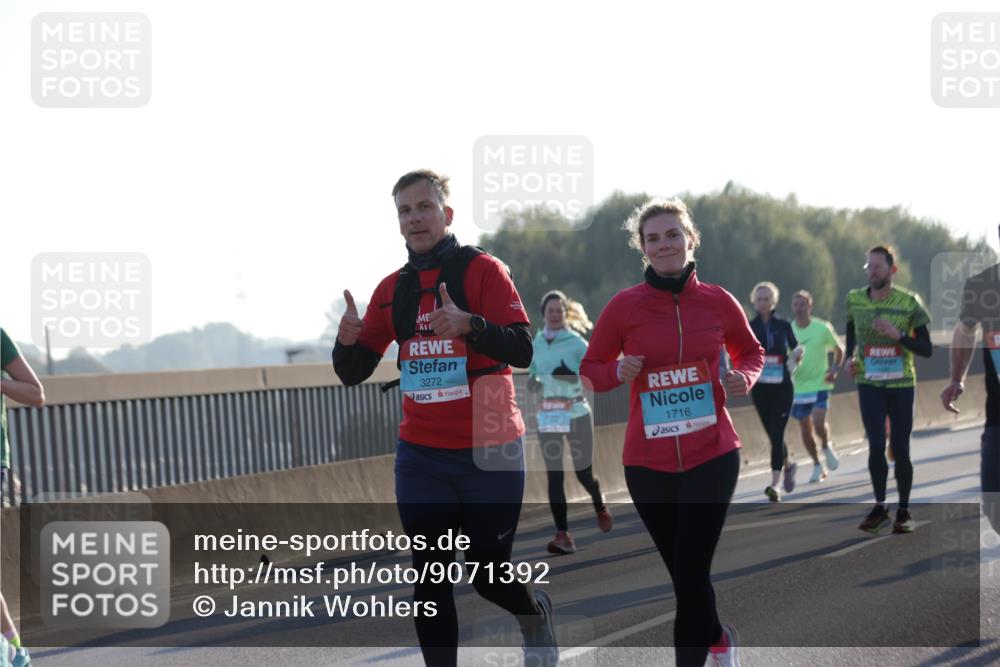 03.10.2025 - Köhlbrandbrückenlauf Jannik Wohlers http://msf.ph/oto/9071392 03.10.2025 09:17:51 Position 3 3272, 1716 meine-sportfotos.de