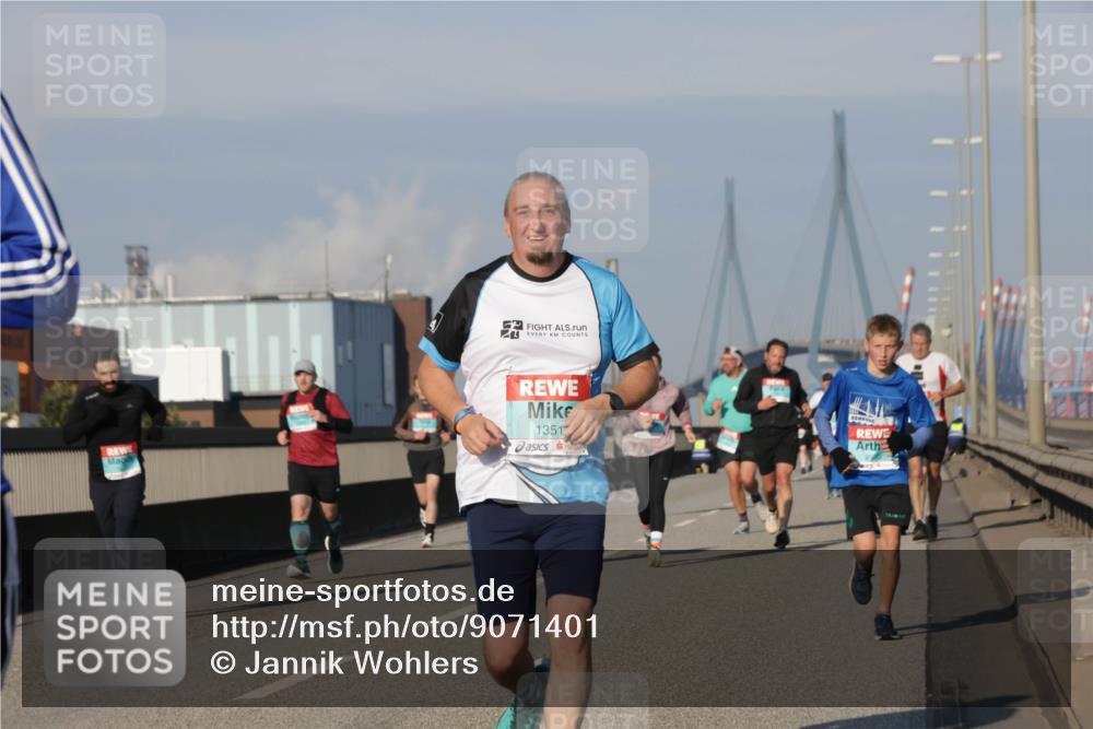 03.10.2025 - Köhlbrandbrückenlauf Jannik Wohlers http://msf.ph/oto/9071401 03.10.2025 09:49:42 Position 3 1351 meine-sportfotos.de