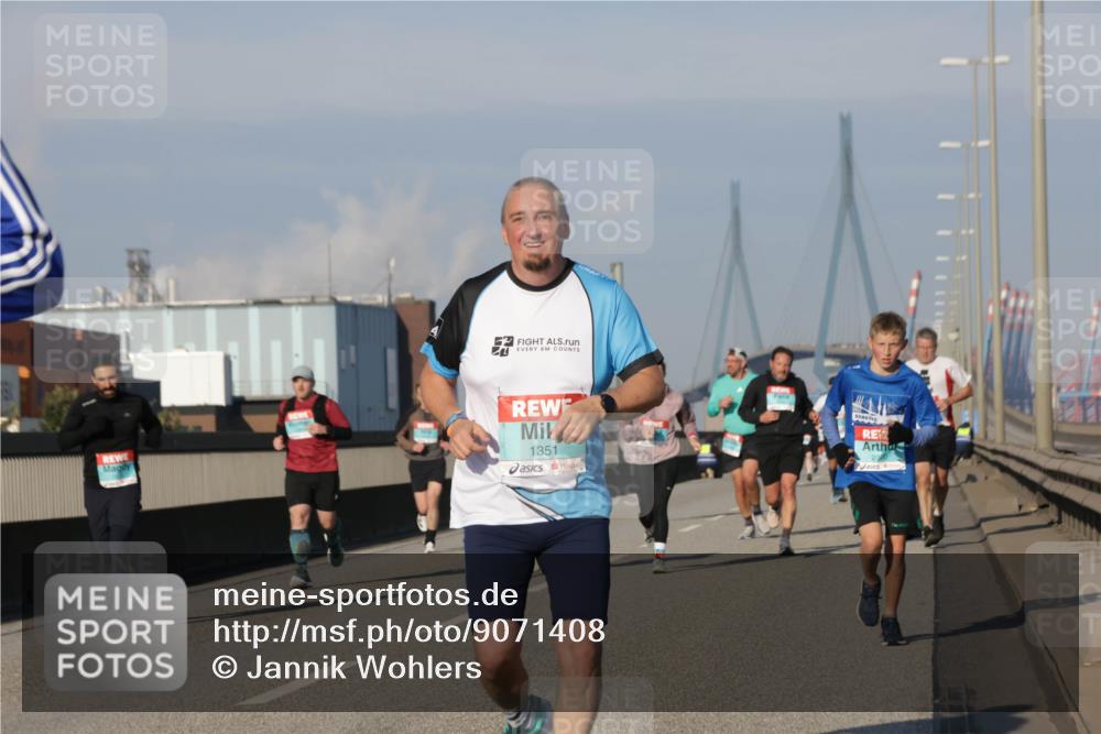 03.10.2025 - Köhlbrandbrückenlauf Jannik Wohlers http://msf.ph/oto/9071408 03.10.2025 09:49:42 Position 3 1351 meine-sportfotos.de