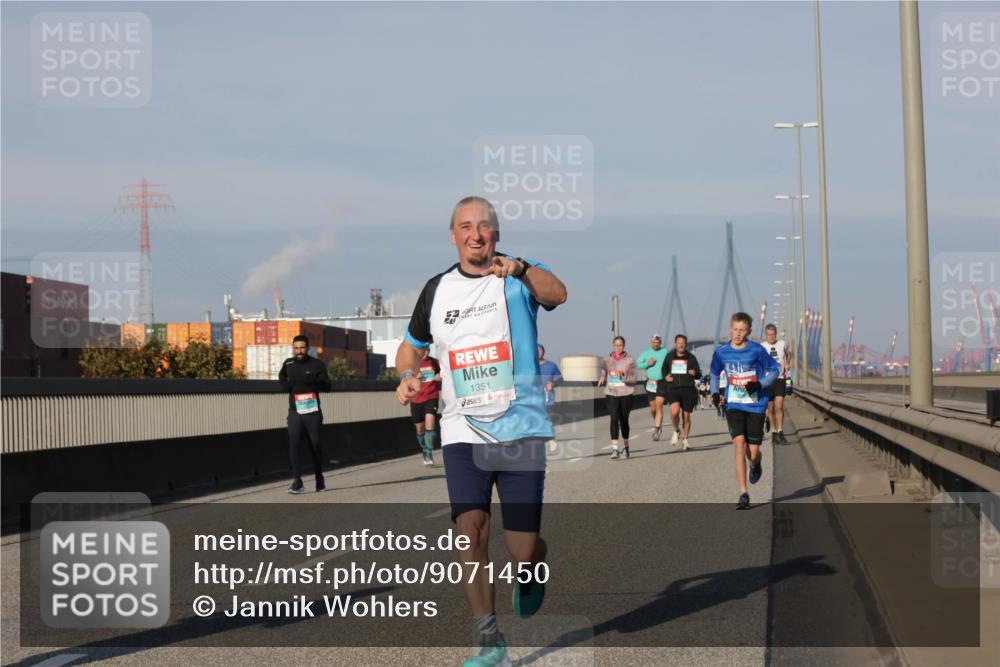 03.10.2025 - Köhlbrandbrückenlauf Jannik Wohlers http://msf.ph/oto/9071450 03.10.2025 09:49:43 Position 3 1351 meine-sportfotos.de