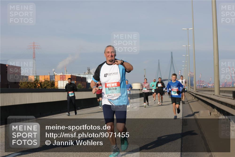 03.10.2025 - Köhlbrandbrückenlauf Jannik Wohlers http://msf.ph/oto/9071455 03.10.2025 09:49:43 Position 3 1351 meine-sportfotos.de