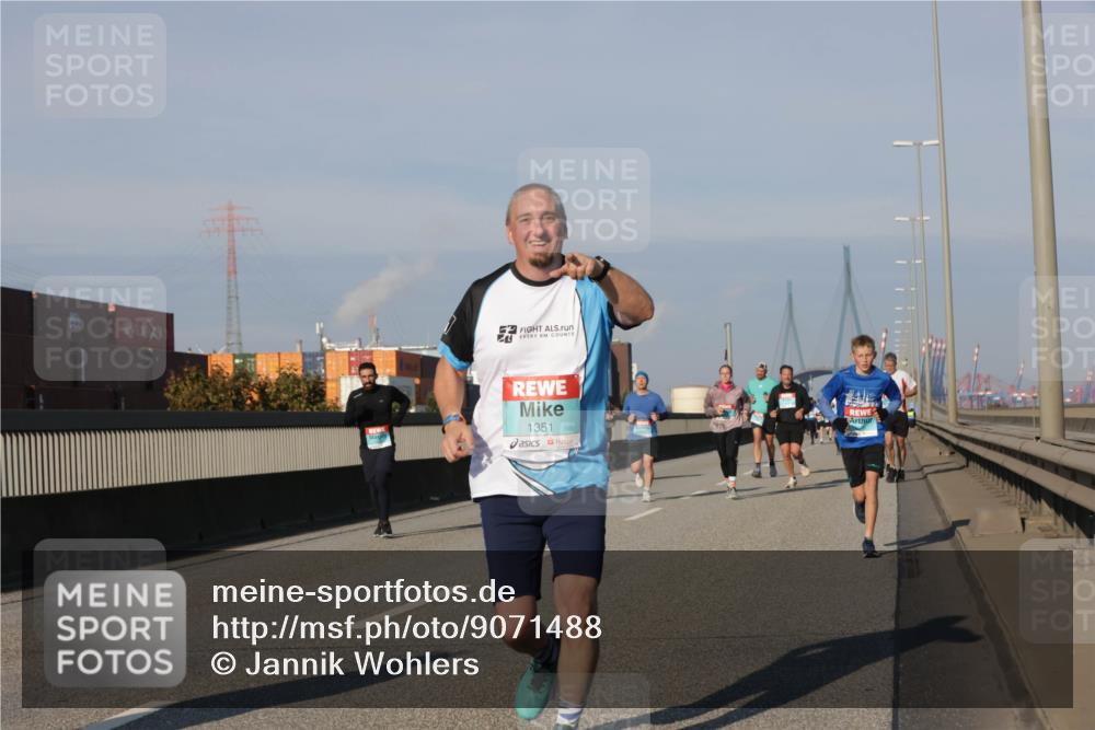 03.10.2025 - Köhlbrandbrückenlauf Jannik Wohlers http://msf.ph/oto/9071488 03.10.2025 09:49:43 Position 3 1351 meine-sportfotos.de
