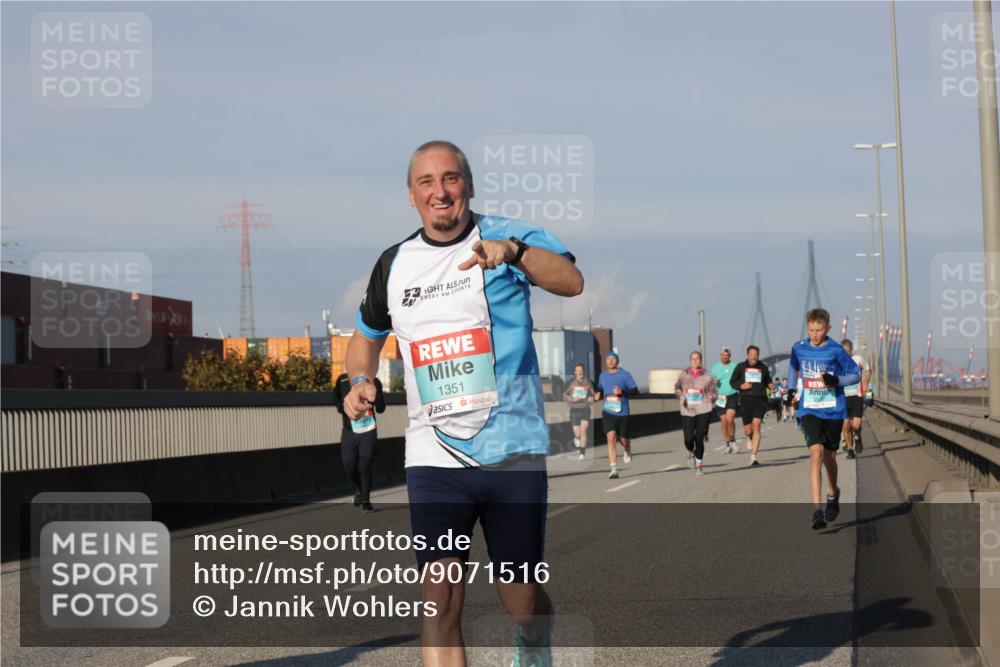 03.10.2025 - Köhlbrandbrückenlauf Jannik Wohlers http://msf.ph/oto/9071516 03.10.2025 09:49:43 Position 3 1351 meine-sportfotos.de