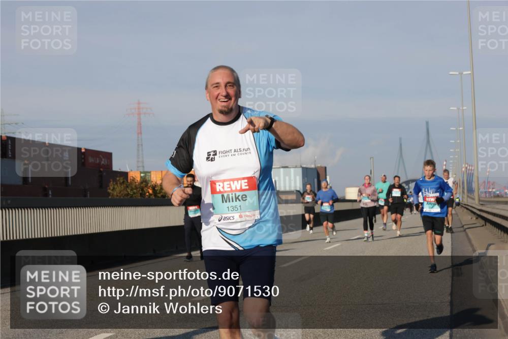 03.10.2025 - Köhlbrandbrückenlauf Jannik Wohlers http://msf.ph/oto/9071530 03.10.2025 09:49:43 Position 3 1351 meine-sportfotos.de