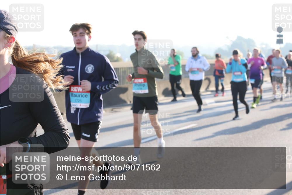03.10.2025 - Köhlbrandbrückenlauf Lena Gebhardt http://msf.ph/oto/9071562 03.10.2025 09:24:39 Position 1 1725 meine-sportfotos.de