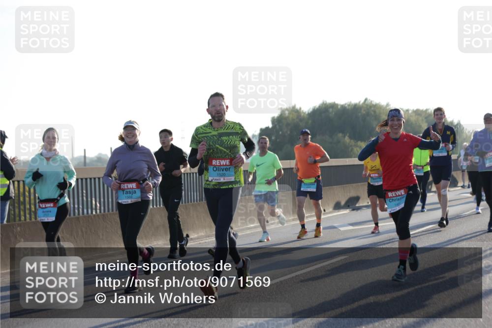 03.10.2025 - Köhlbrandbrückenlauf Jannik Wohlers http://msf.ph/oto/9071569 03.10.2025 09:17:54 Position 3 1568, 1520, 146 meine-sportfotos.de