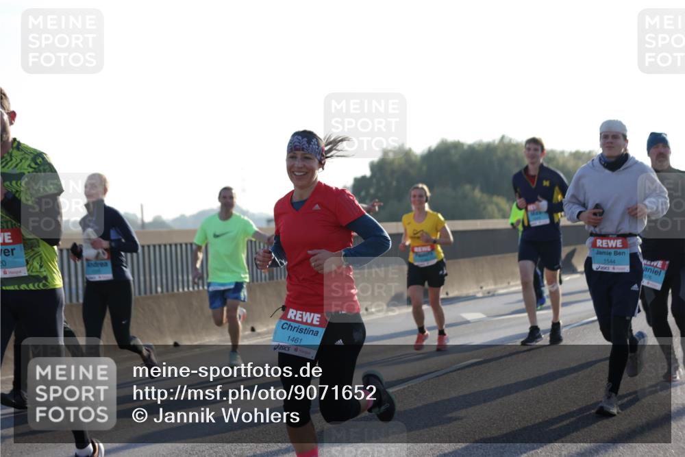 03.10.2025 - Köhlbrandbrückenlauf Jannik Wohlers http://msf.ph/oto/9071652 03.10.2025 09:17:55 Position 3 20, 1461, 1544, 876 meine-sportfotos.de