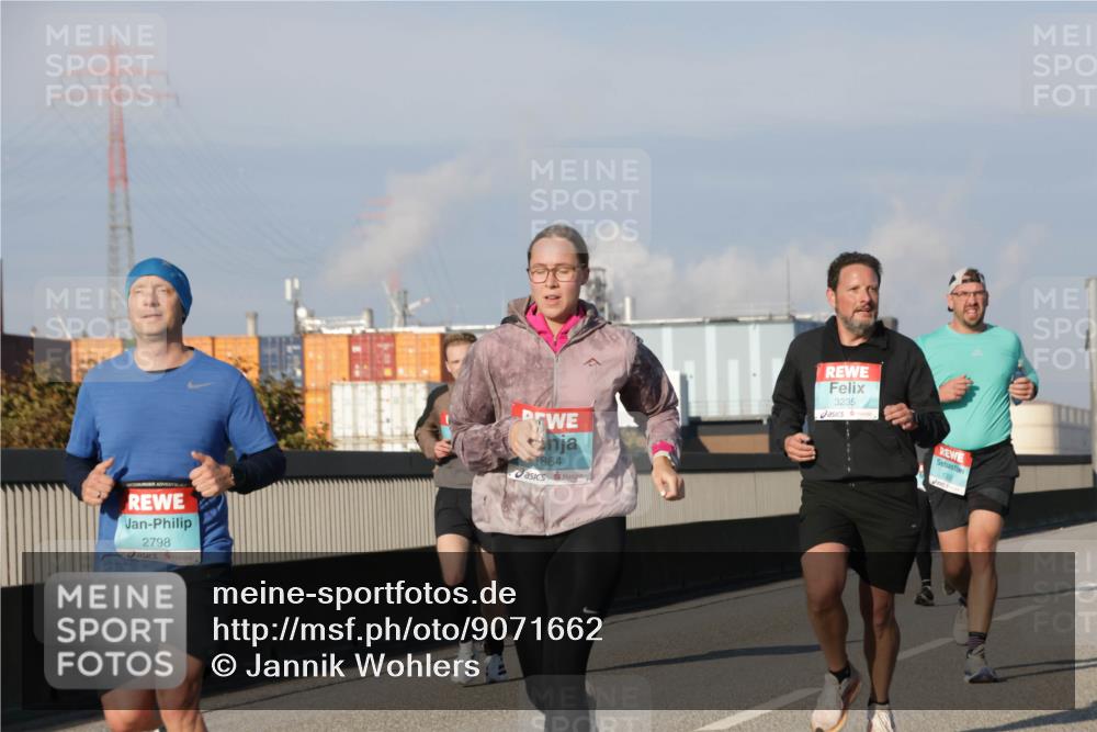03.10.2025 - Köhlbrandbrückenlauf Jannik Wohlers http://msf.ph/oto/9071662 03.10.2025 09:49:48 Position 3 2798, 1864, 3235, 1325 meine-sportfotos.de