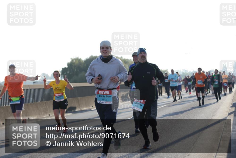 03.10.2025 - Köhlbrandbrückenlauf Jannik Wohlers http://msf.ph/oto/9071674 03.10.2025 09:17:56 Position 3 1544, 1876 meine-sportfotos.de