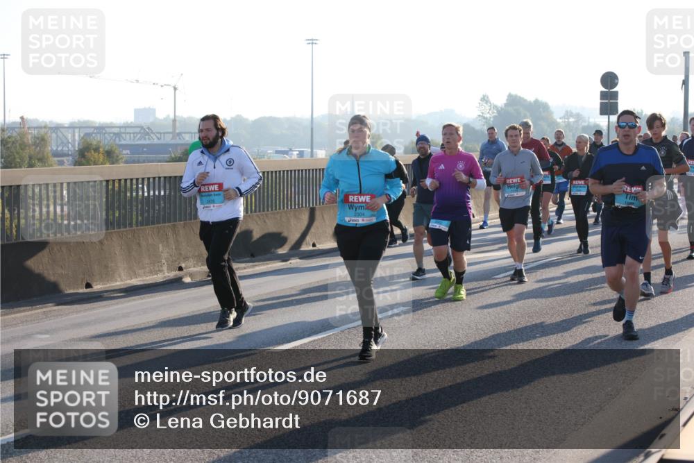 03.10.2025 - Köhlbrandbrückenlauf Lena Gebhardt http://msf.ph/oto/9071687 03.10.2025 09:24:40 Position 1 2476, 2304 meine-sportfotos.de