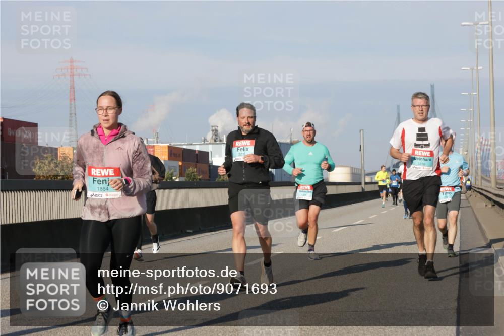 03.10.2025 - Köhlbrandbrückenlauf Jannik Wohlers http://msf.ph/oto/9071693 03.10.2025 09:49:49 Position 3 1864, 3235, 3236 meine-sportfotos.de