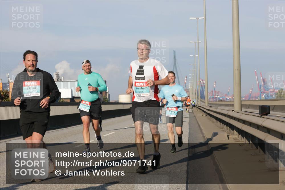 03.10.2025 - Köhlbrandbrückenlauf Jannik Wohlers http://msf.ph/oto/9071741 03.10.2025 09:49:50 Position 3 3235, 1326, 3236, 2732 meine-sportfotos.de