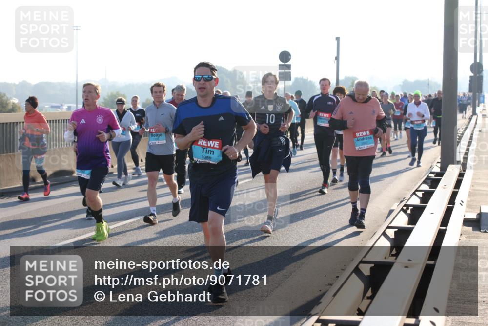 03.10.2025 - Köhlbrandbrückenlauf Lena Gebhardt http://msf.ph/oto/9071781 03.10.2025 09:24:42 Position 1 1106, 1655, 10 meine-sportfotos.de