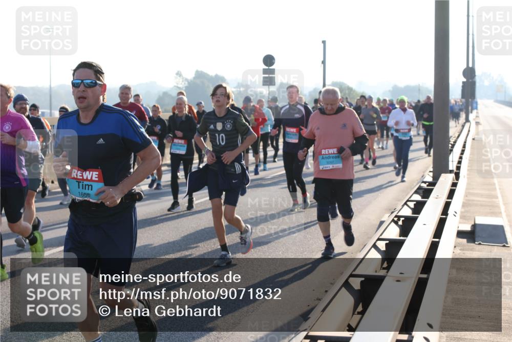 03.10.2025 - Köhlbrandbrückenlauf Lena Gebhardt http://msf.ph/oto/9071832 03.10.2025 09:24:42 Position 1 1655, 10, 3097 meine-sportfotos.de