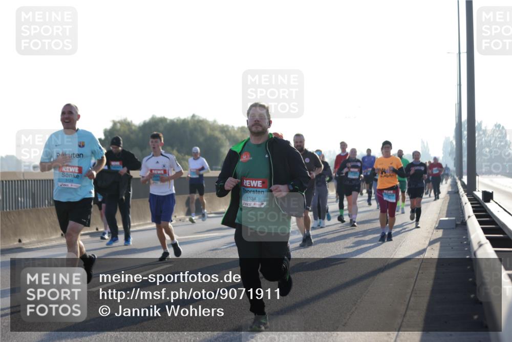 03.10.2025 - Köhlbrandbrückenlauf Jannik Wohlers http://msf.ph/oto/9071911 03.10.2025 09:18:02 Position 3 3128, 1534 meine-sportfotos.de