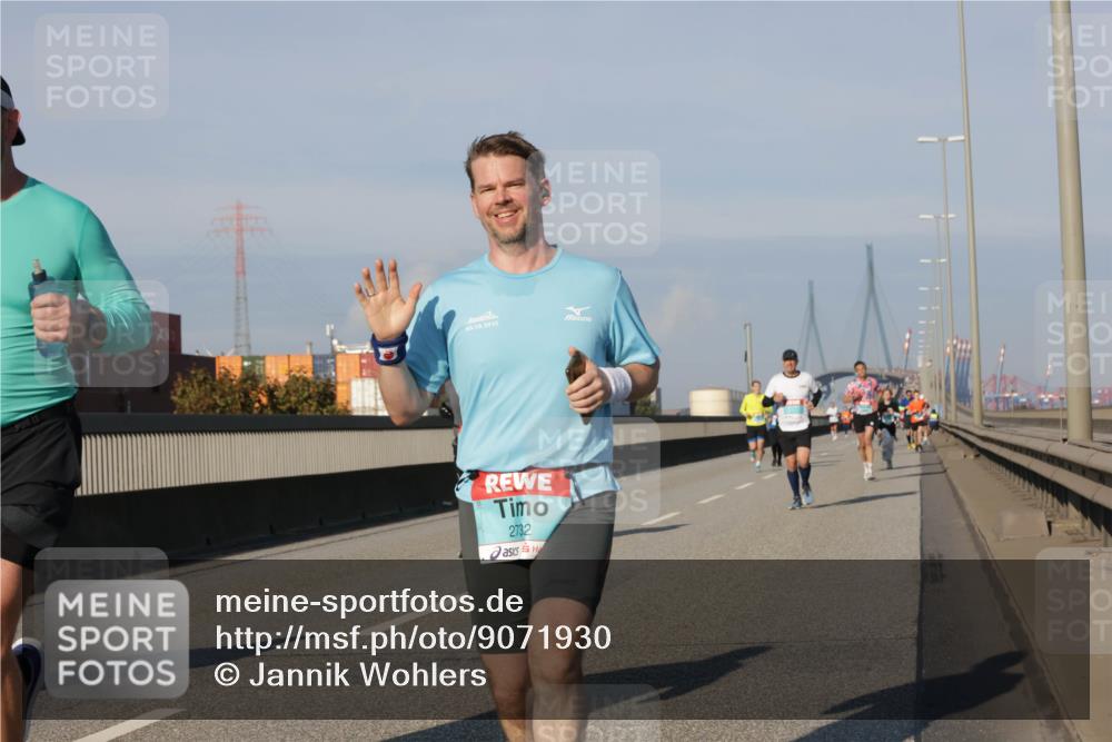 03.10.2025 - Köhlbrandbrückenlauf Jannik Wohlers http://msf.ph/oto/9071930 03.10.2025 09:49:53 Position 3 03, 10, 2015, 2732 meine-sportfotos.de