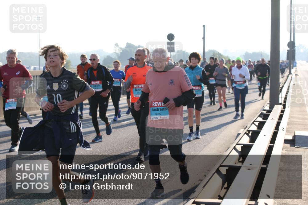 03.10.2025 - Köhlbrandbrückenlauf Lena Gebhardt http://msf.ph/oto/9071952 03.10.2025 09:24:44 Position 1 3576, 3097 meine-sportfotos.de
