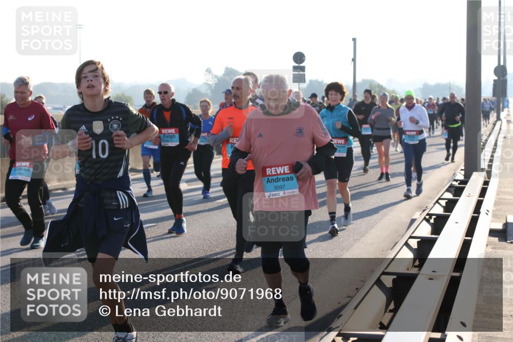 03.10.2025 - Köhlbrandbrückenlauf Lena Gebhardt http://msf.ph/oto/9071968 03.10.2025 09:24:44 Position 1 10, 3097 meine-sportfotos.de