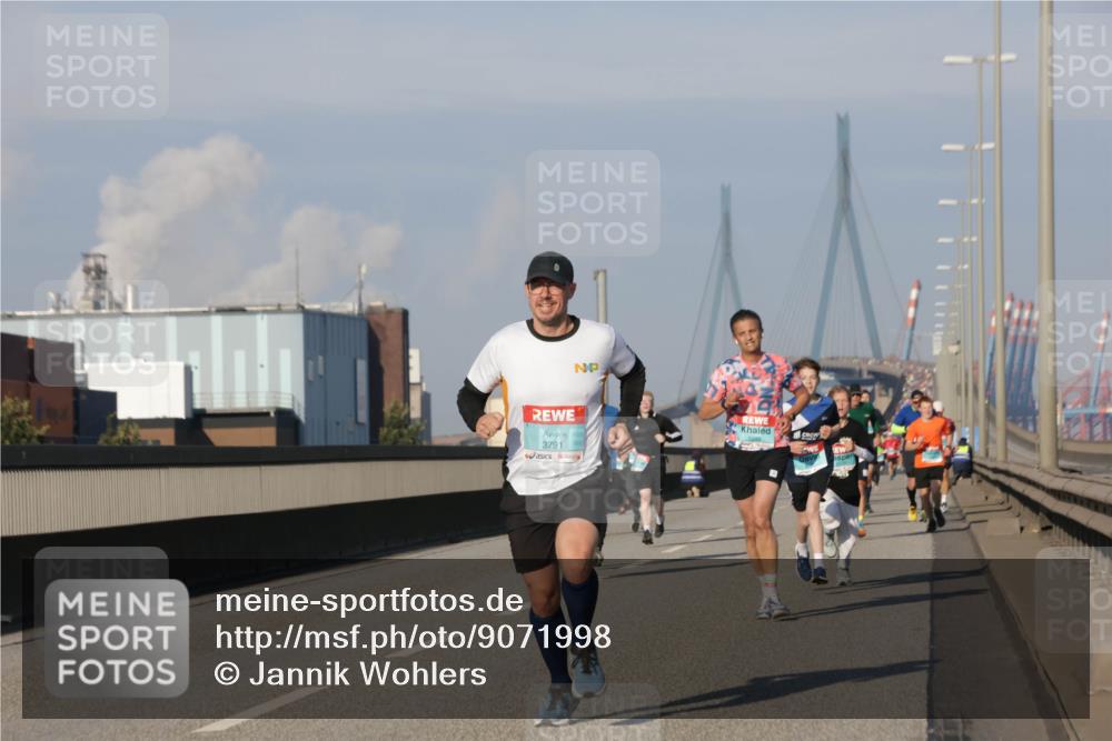 03.10.2025 - Köhlbrandbrückenlauf Jannik Wohlers http://msf.ph/oto/9071998 03.10.2025 09:49:55 Position 3 3791 meine-sportfotos.de