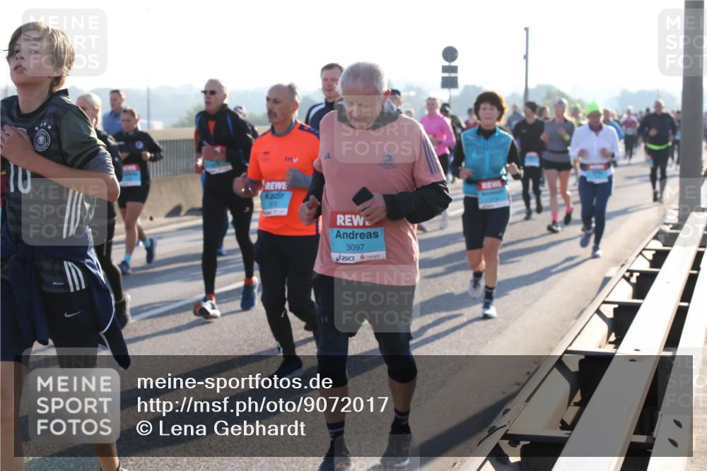 03.10.2025 - Köhlbrandbrückenlauf Lena Gebhardt http://msf.ph/oto/9072017 03.10.2025 09:24:44 Position 1 3097 meine-sportfotos.de