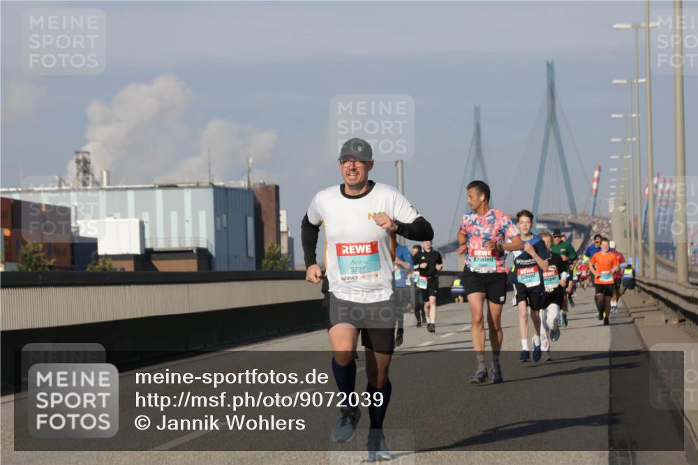 03.10.2025 - Köhlbrandbrückenlauf Jannik Wohlers http://msf.ph/oto/9072039 03.10.2025 09:49:56 Position 3 3791 meine-sportfotos.de