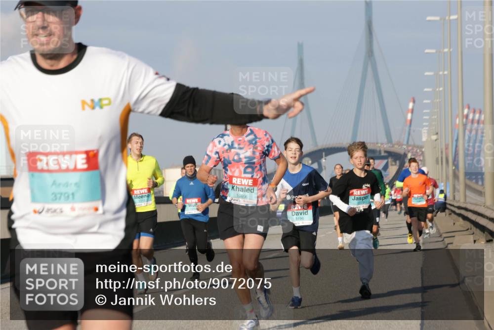 03.10.2025 - Köhlbrandbrückenlauf Jannik Wohlers http://msf.ph/oto/9072075 03.10.2025 09:49:57 Position 3 3791, 1111, 1039, 3196, 1173 meine-sportfotos.de
