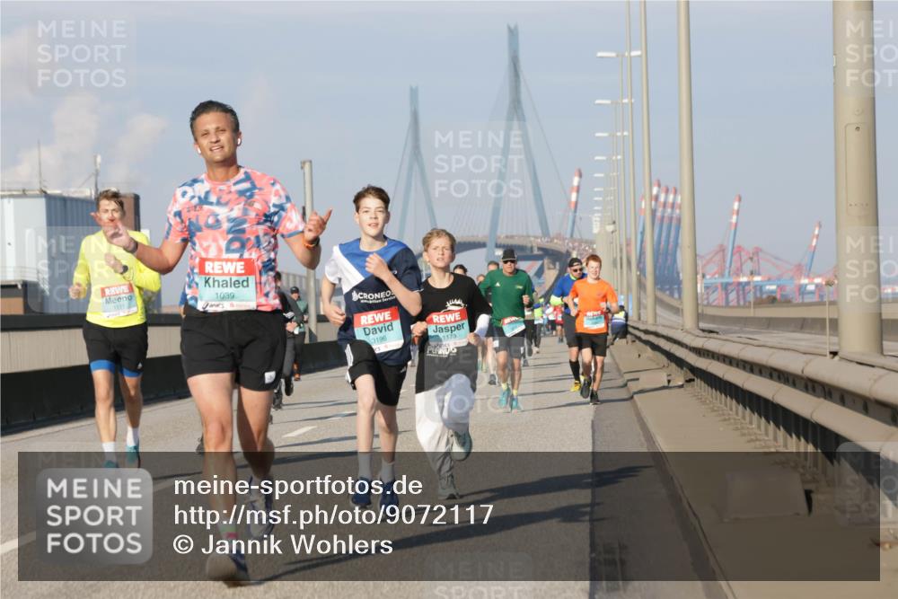 03.10.2025 - Köhlbrandbrückenlauf Jannik Wohlers http://msf.ph/oto/9072117 03.10.2025 09:49:59 Position 3 1111, 1039, 3196, 1173 meine-sportfotos.de