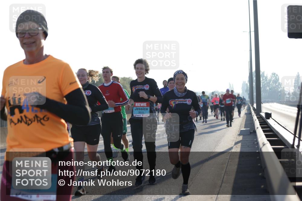 03.10.2025 - Köhlbrandbrückenlauf Jannik Wohlers http://msf.ph/oto/9072180 03.10.2025 09:18:06 Position 3 3010, 1508 meine-sportfotos.de