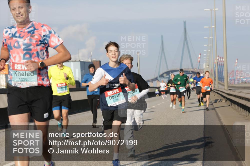 03.10.2025 - Köhlbrandbrückenlauf Jannik Wohlers http://msf.ph/oto/9072199 03.10.2025 09:50:01 Position 3 1039, 1111, 3196, 1173 meine-sportfotos.de