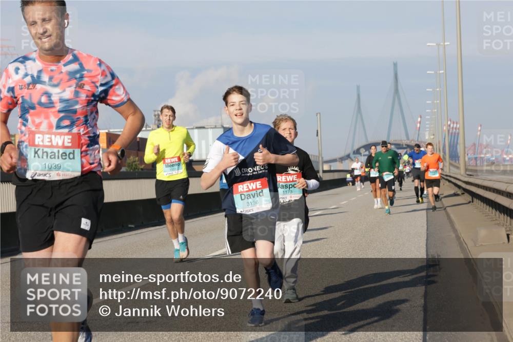 03.10.2025 - Köhlbrandbrückenlauf Jannik Wohlers http://msf.ph/oto/9072240 03.10.2025 09:50:01 Position 3 1039, 1111, 3196, 1173 meine-sportfotos.de