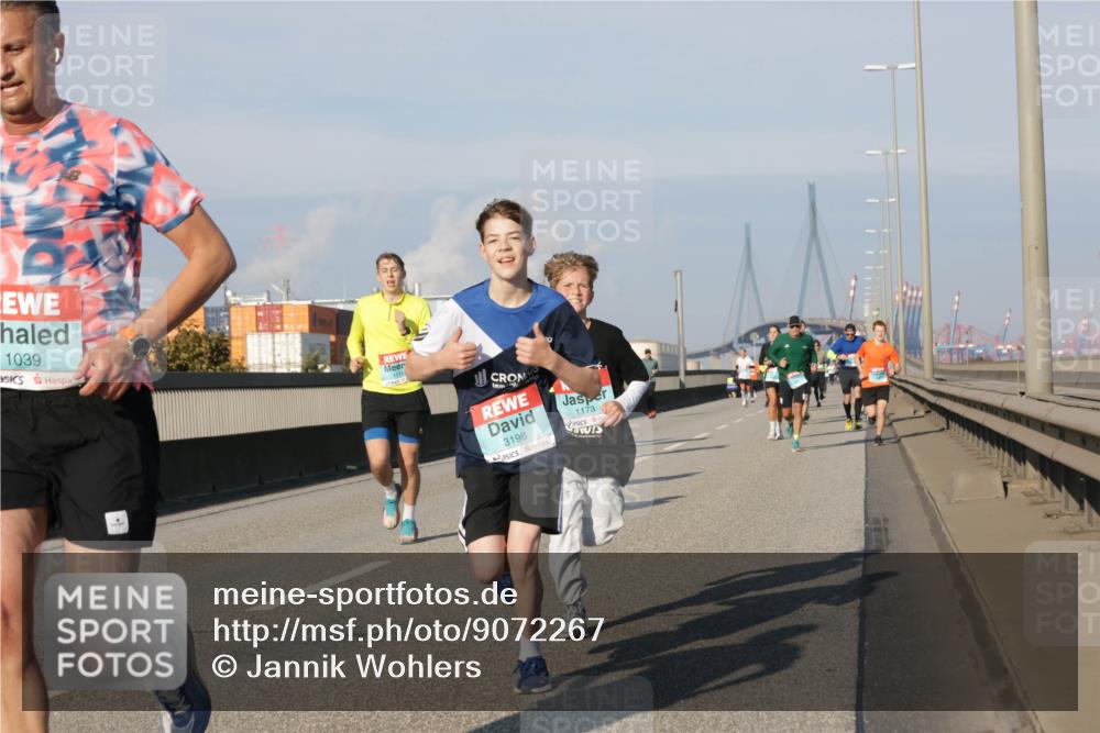 03.10.2025 - Köhlbrandbrückenlauf Jannik Wohlers http://msf.ph/oto/9072267 03.10.2025 09:50:01 Position 3 1039, 1111, 3196, 1173 meine-sportfotos.de