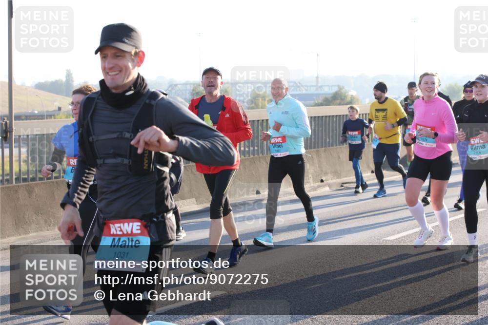 03.10.2025 - Köhlbrandbrückenlauf Lena Gebhardt http://msf.ph/oto/9072275 03.10.2025 09:24:48 Position 1 1031, 1861, 1977, 2114 meine-sportfotos.de