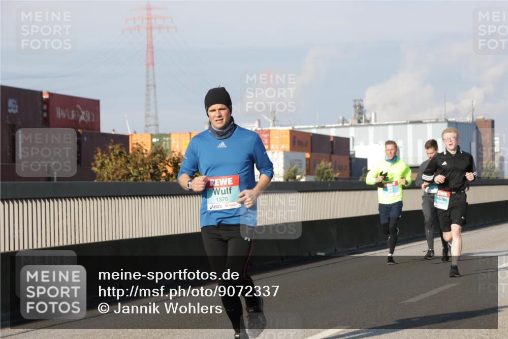 03.10.2025 - Köhlbrandbrückenlauf Jannik Wohlers http://msf.ph/oto/9072337 03.10.2025 09:50:04 Position 3 1370 meine-sportfotos.de