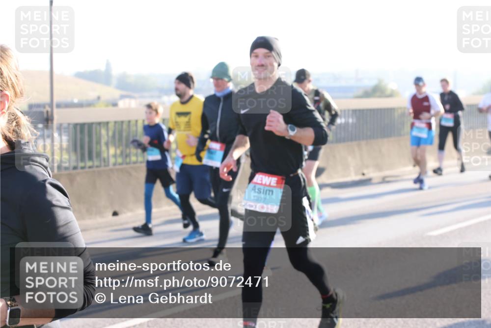 03.10.2025 - Köhlbrandbrückenlauf Lena Gebhardt http://msf.ph/oto/9072471 03.10.2025 09:24:50 Position 1 1877 meine-sportfotos.de
