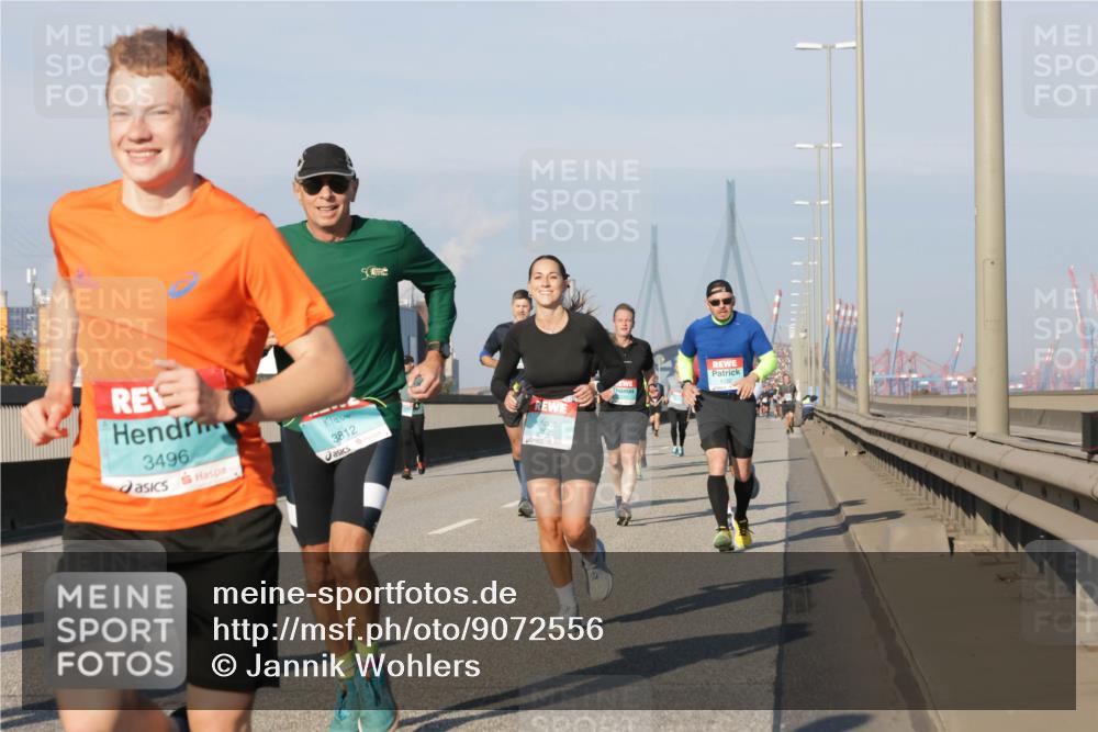 03.10.2025 - Köhlbrandbrückenlauf Jannik Wohlers http://msf.ph/oto/9072556 03.10.2025 09:50:09 Position 3 3496, 3812, 3825, 1132 meine-sportfotos.de