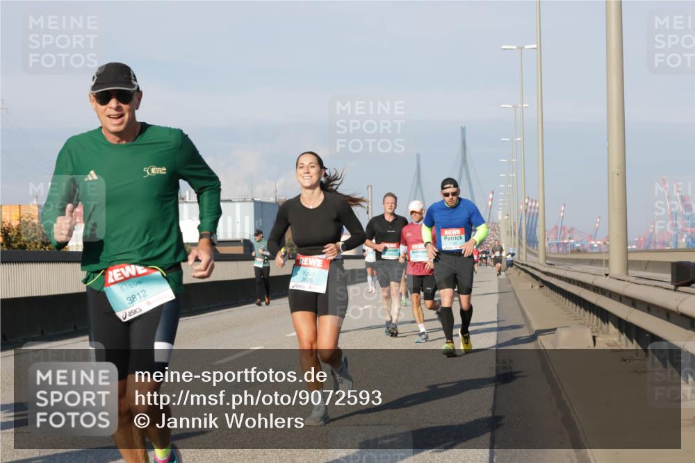 03.10.2025 - Köhlbrandbrückenlauf Jannik Wohlers http://msf.ph/oto/9072593 03.10.2025 09:50:09 Position 3 3812, 3825 meine-sportfotos.de