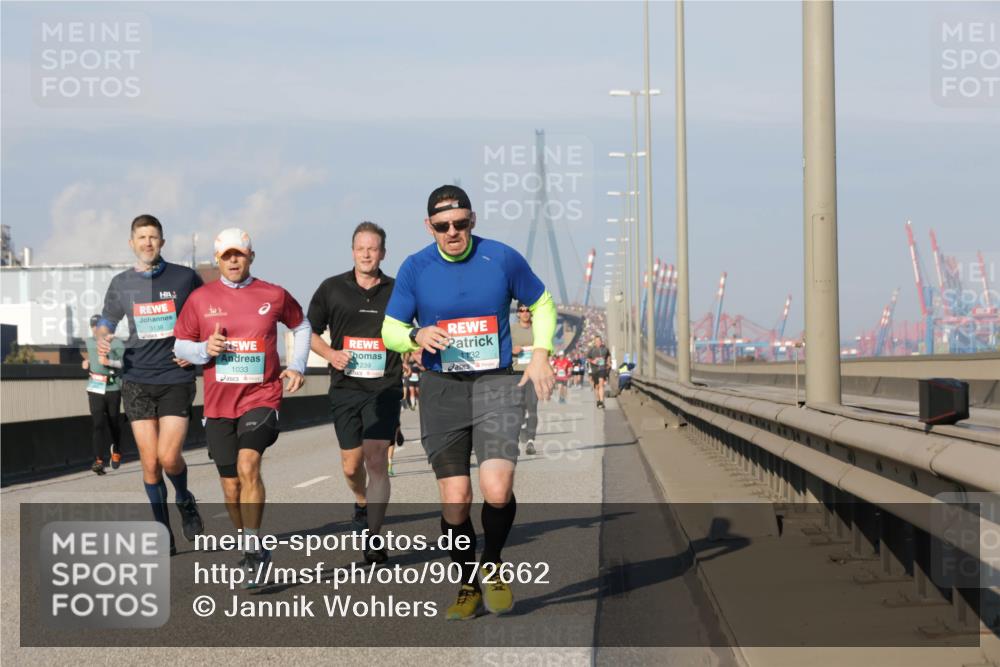 03.10.2025 - Köhlbrandbrückenlauf Jannik Wohlers http://msf.ph/oto/9072662 03.10.2025 09:50:11 Position 3 3138, 1033, 1239, 1132 meine-sportfotos.de